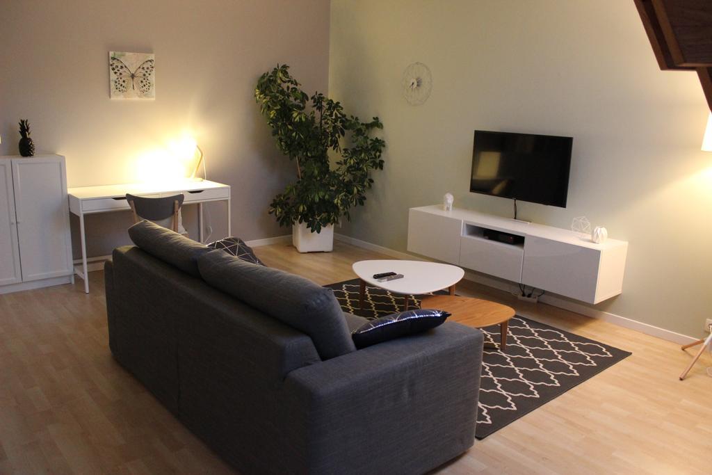 Gite Celeste Pour 6 Personnes Mardeuil Exterior photo